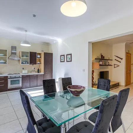 Stunning 3br Steps Away From Seafront By 360 Estates شقة سليمة