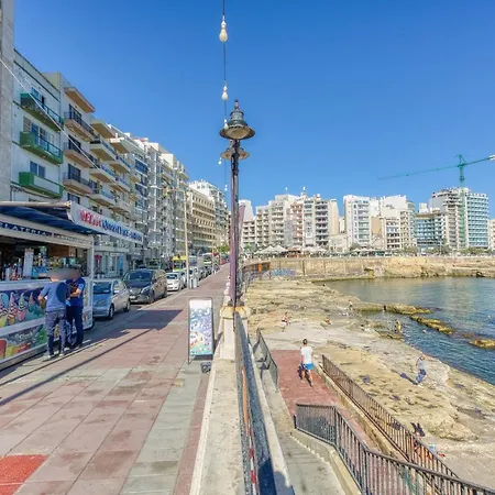 Stunning 3br Steps Away From Seafront By 360 Estates سليمة