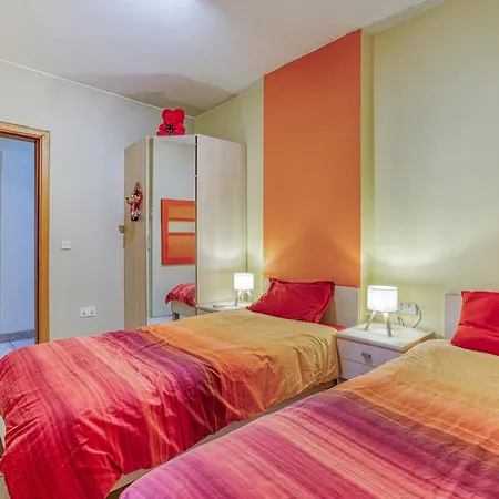 Stunning 3br Steps Away From Seafront By 360 Estates شقة