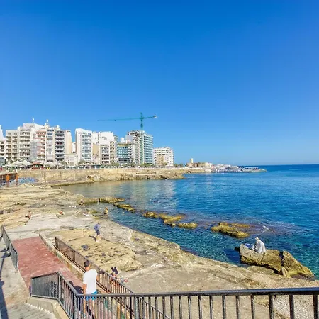 شقة Stunning 3br Steps Away From Seafront By 360 Estates *