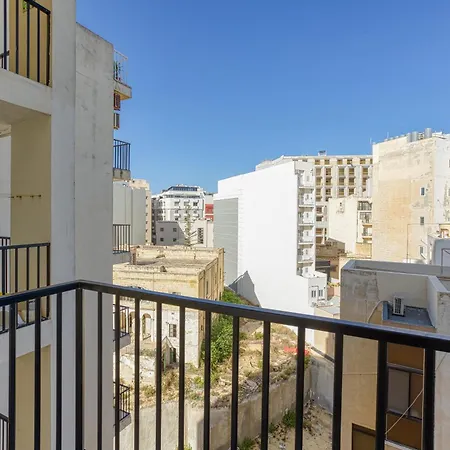Stunning 3br Steps Away From Seafront By 360 Estates *