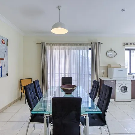 Apartmán Stunning 3br Steps Away From Seafront By 360 Estates